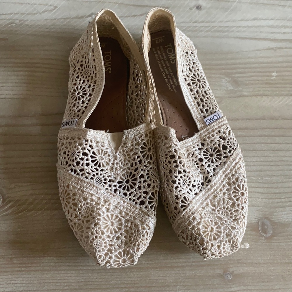 Toms